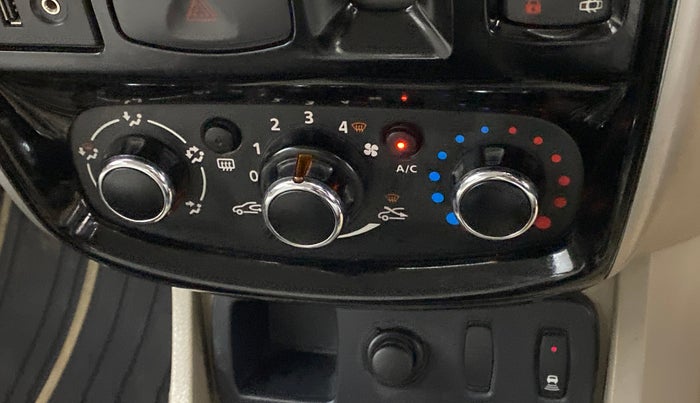 2015 Nissan Terrano XV 110 DIESEL, Diesel, Manual, 74,440 km, AC Unit - Directional switch has minor damage