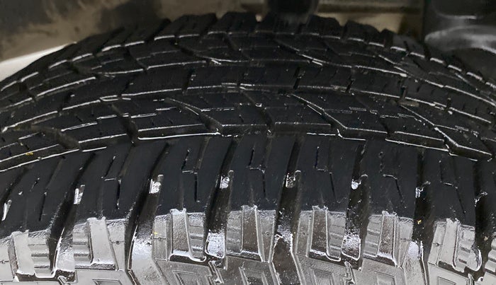 2015 Nissan Terrano XV 110 DIESEL, Diesel, Manual, 74,440 km, Left Rear Tyre Tread