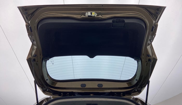 2022 Maruti BREZZA ZXI + AT SMART HYBRID DUAL TONE, Petrol, Automatic, 16,626 km, Boot Door Open