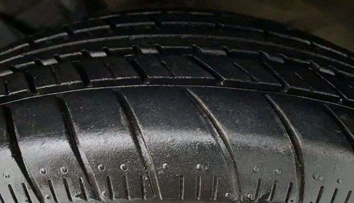 2016 Nissan Micra Active XV, Petrol, Manual, 22,478 km, Left Front Tyre Tread