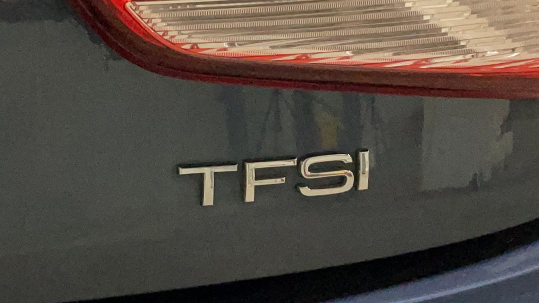 Badge (Boot Right Side)