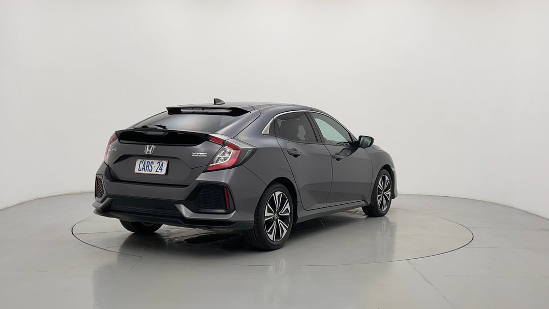 Right Back Diagonal (45- Degree) View