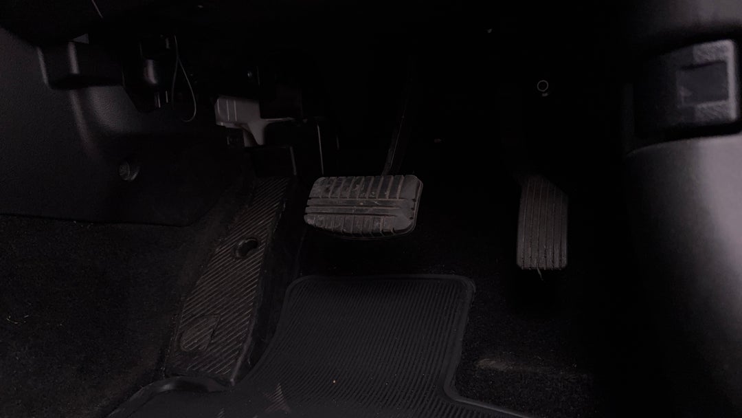 2015 Mitsubishi Outlander Xls (4x2), Automatic, 98880 km, Pedals and Footmat