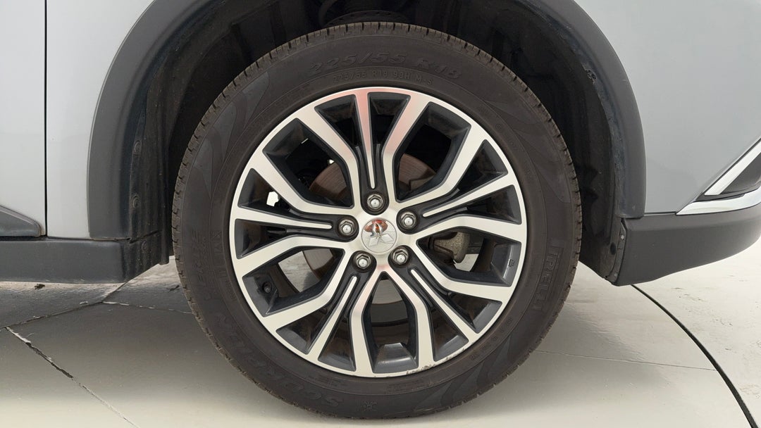 2015 Mitsubishi Outlander Xls (4x2), Automatic, 98880 km, Right Front Wheel