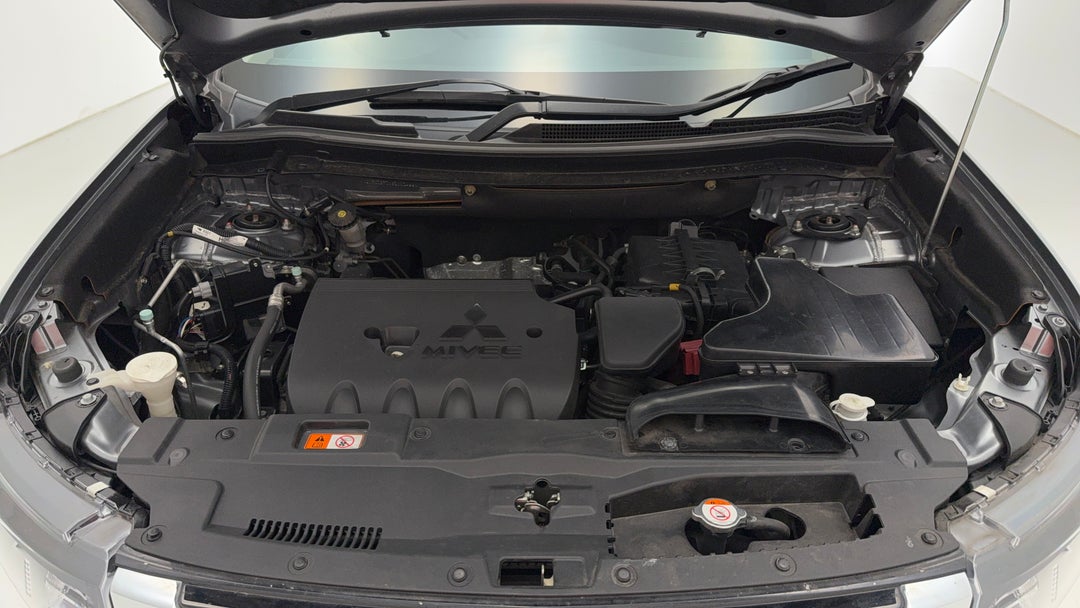 2015 Mitsubishi Outlander Xls (4x2), Automatic, 98880 km, Open Bonnet (Engine)