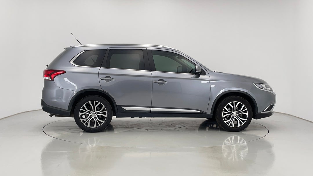 2015 Mitsubishi Outlander Xls (4x2), Automatic, 98880 km, Right Side View