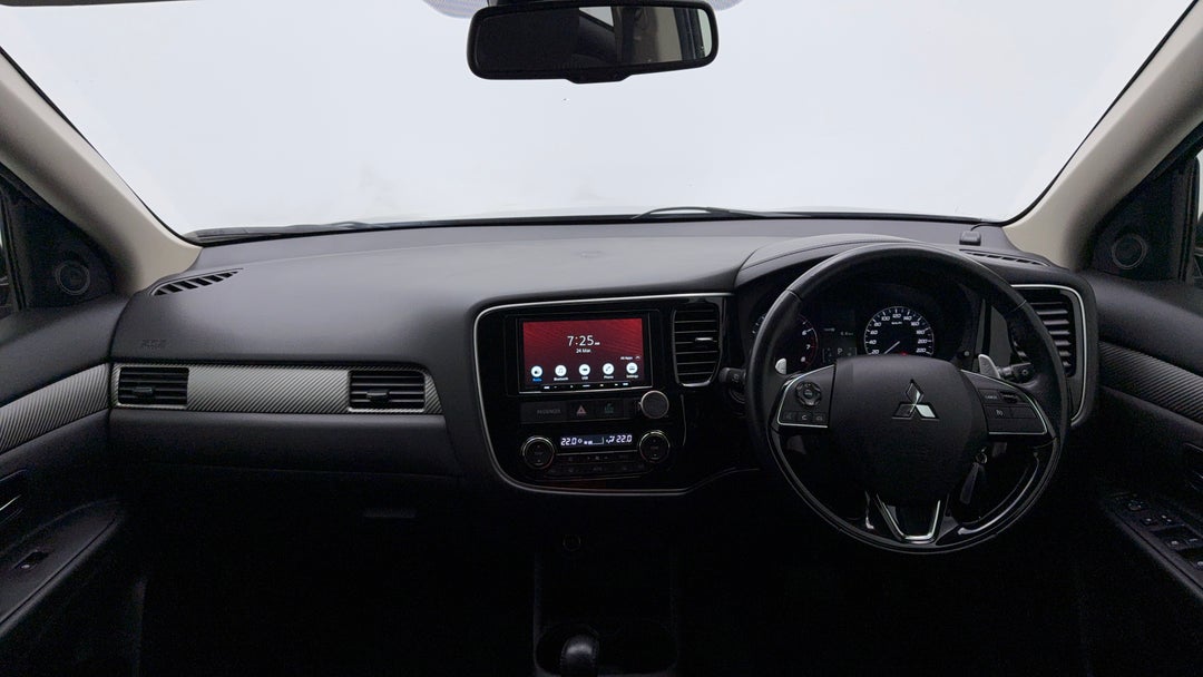 2015 Mitsubishi Outlander Xls (4x2), Automatic, 98880 km, Dashboard View