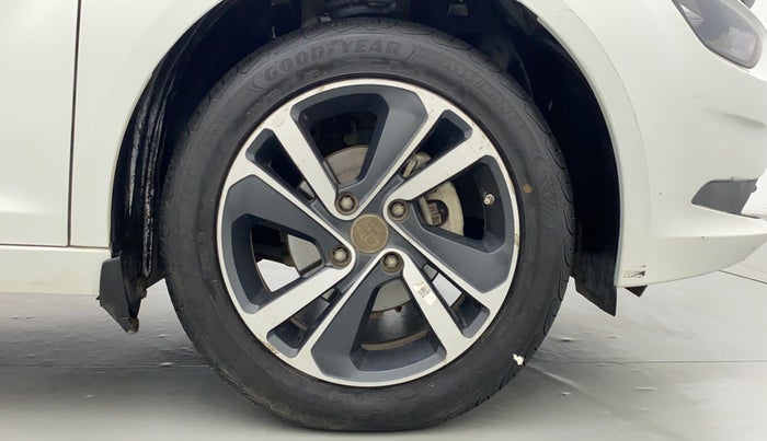 2021 Tata ALTROZ XZ 1.5 RTQ, Diesel, Manual, 40,007 km, Right Front Wheel