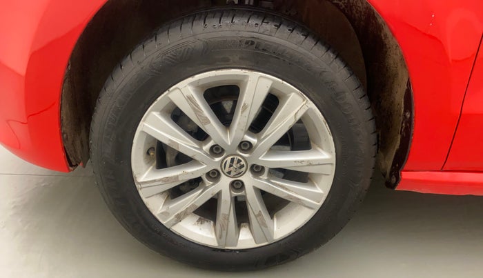 2014 Volkswagen Polo HIGHLINE1.2L, Petrol, Manual, 96,061 km, Left front tyre - Minor Bulge < 0.5 inch (End to end measurement)
