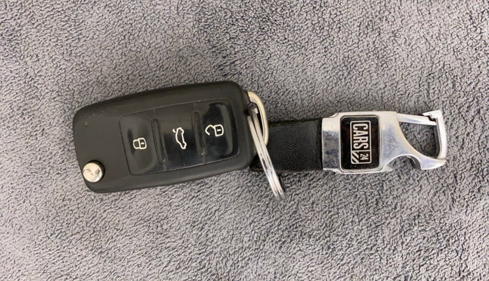 2014 Volkswagen Polo HIGHLINE1.2L, Petrol, Manual, 96,061 km, Key Close Up