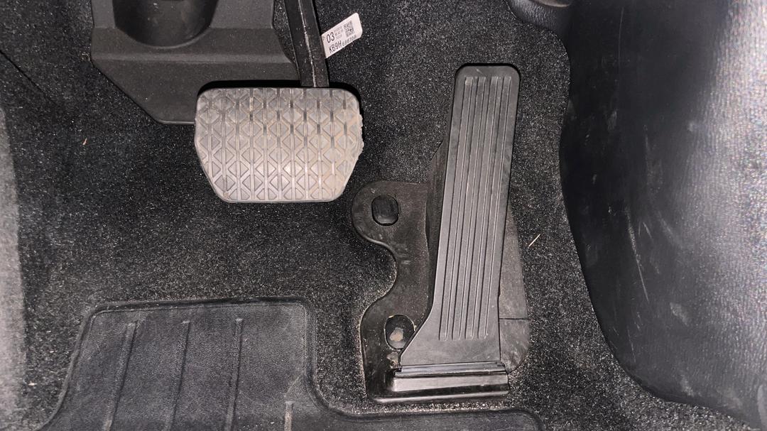 2024 Mazda CX-5 G25 Maxx Sport (FWD), Automatic, 42236 km, Pedals and Footmat