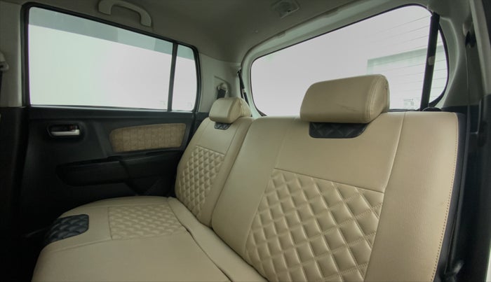 2018 Maruti Wagon R 1.0 VXI, Petrol, Manual, 28,630 km, Right Side Rear Door Cabin
