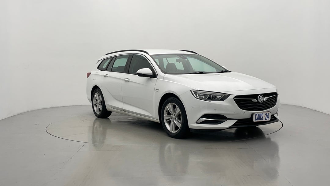 2017 Holden Commodore Lt, Automatic, 99139 km, Right Front Diagonal (45- Degree) View