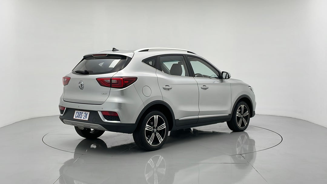 Right Back Diagonal (45- Degree) View