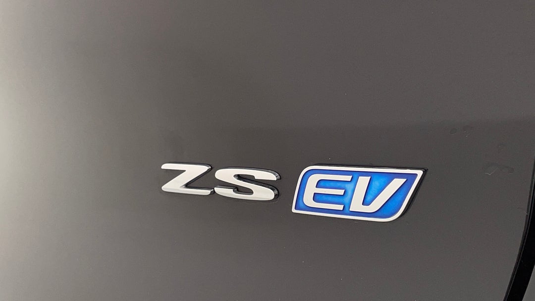 Badge (Boot Right Side)