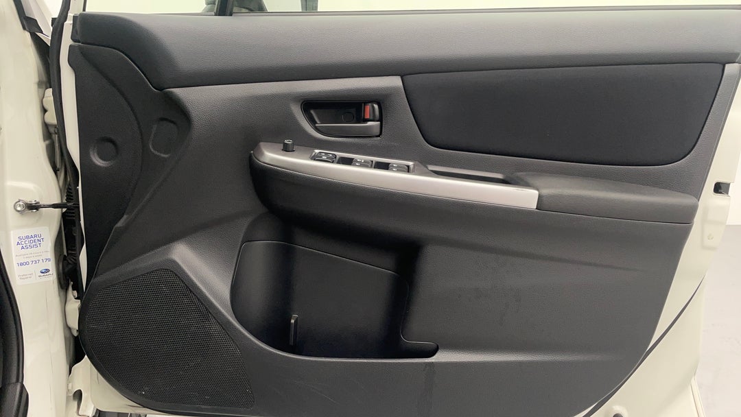 2015 Subaru XV 2.0i, Automatic, 112674 km, Speaker View