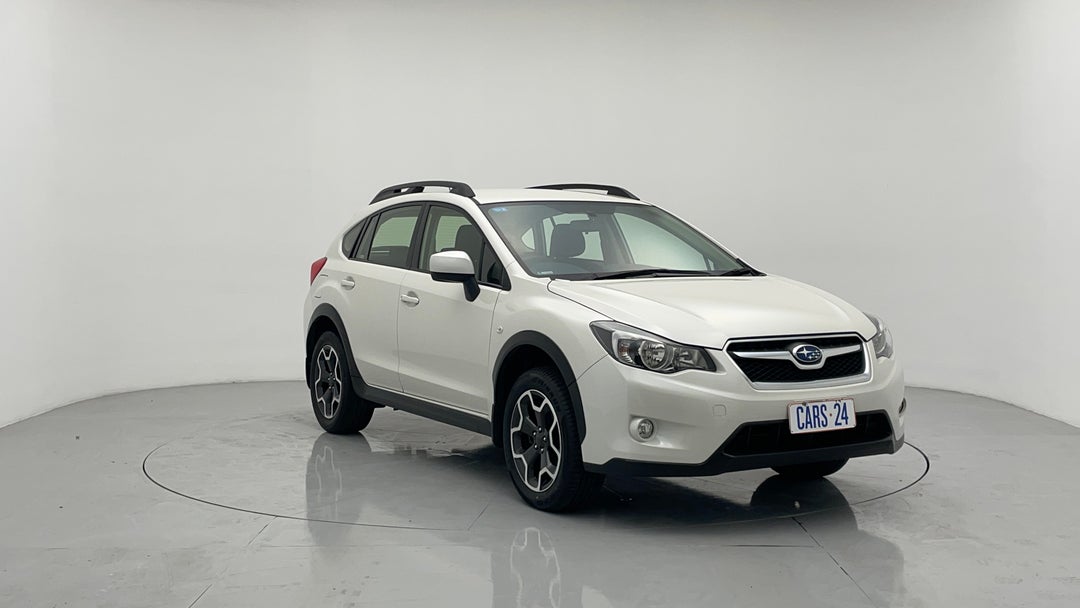 2015 Subaru XV 2.0i, Automatic, 112674 km, Right Front Diagonal (45- Degree) View