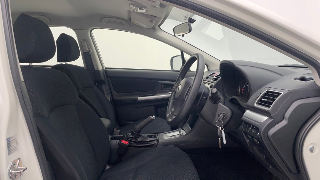 2015 Subaru XV 2.0i, Automatic, 112674 km, Right Side Front Door Cabin View