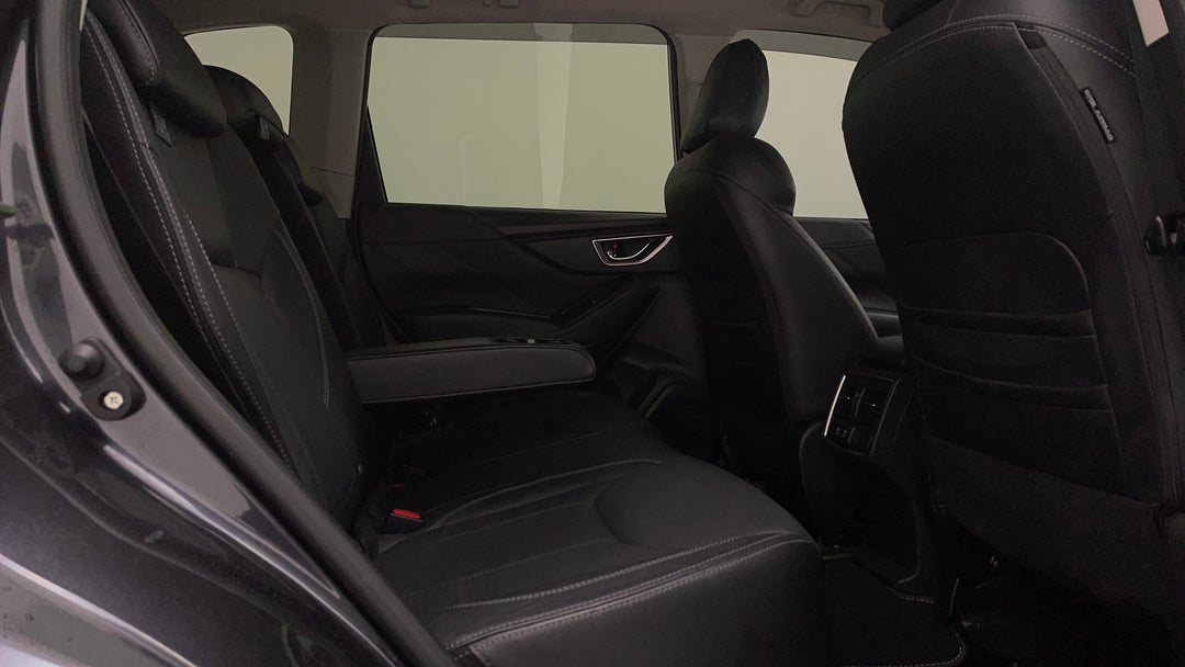 2018 Subaru Forester 2.5i-s (awd), Automatic, 94881 km, Right Side Rear Door Cabin View
