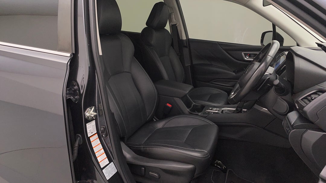 2018 Subaru Forester 2.5i-s (awd), Automatic, 94881 km, Right Side Front Door Cabin View