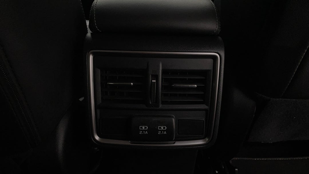 2018 Subaru Forester 2.5i-s (awd), Automatic, 94881 km, Rear A/C Vent