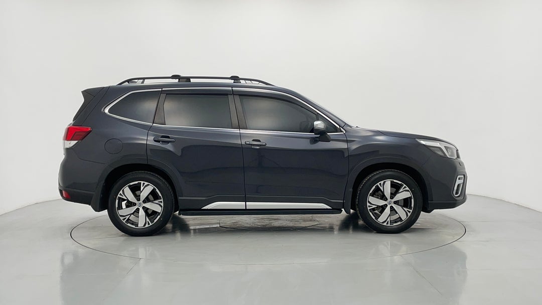 2018 Subaru Forester 2.5i-s (awd), Automatic, 94881 km, Right Side View