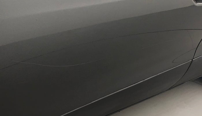 2022 Tata PUNCH ADVENTURE MT, Petrol, Manual, 36,188 km, Front passenger door - Minor scratches