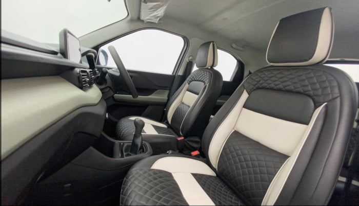 2022 Tata PUNCH ADVENTURE MT, Petrol, Manual, 36,188 km, Right Side Front Door Cabin