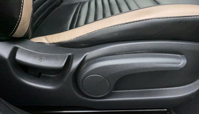 2019 Hyundai Elite i20 1.2 SPORTS PLUS VTVT, Petrol, Manual, 65,919 km, Driver Side Adjustment Panel