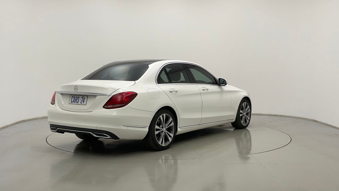 Right Back Diagonal (45- Degree) View