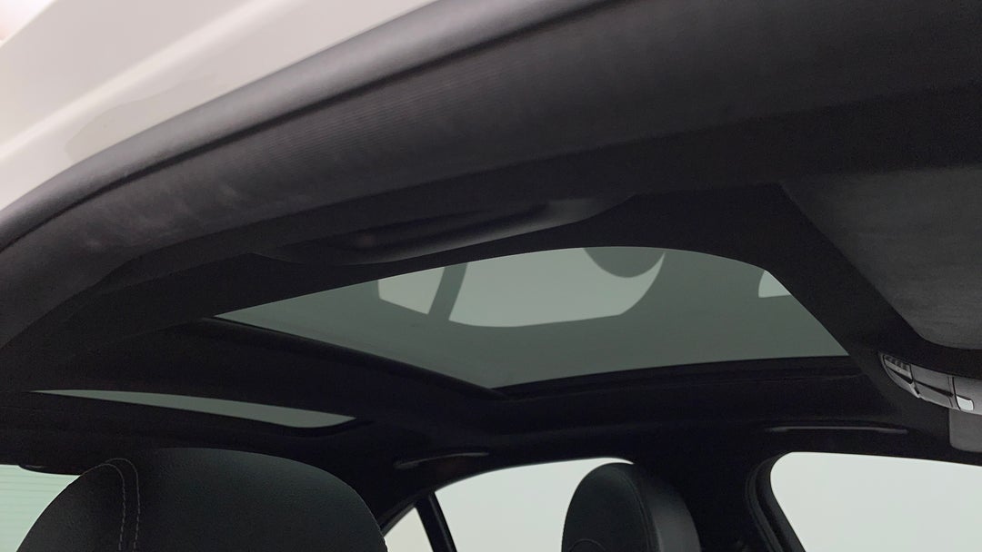 Interior Sunroof/Moonroof