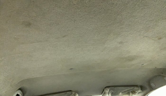 2010 Maruti A Star LXI, Petrol, Manual, 18,589 km, Ceiling - Roof lining is slightly discolored