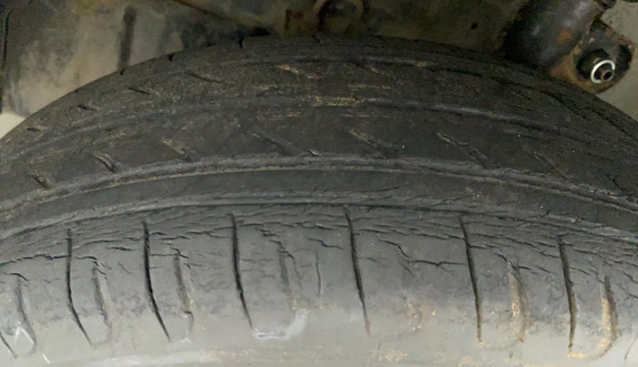 2010 Maruti A Star LXI, Petrol, Manual, 18,589 km, Left Front Tyre Tread