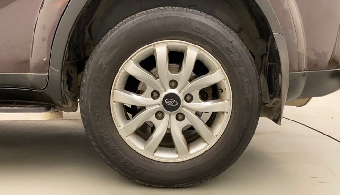 2017 Mahindra XUV500 W10 AT, Diesel, Automatic, 97,803 km, Left Rear Wheel
