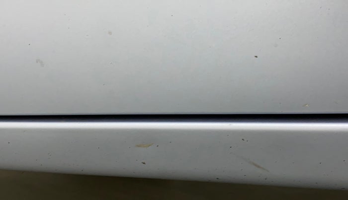 2011 Maruti Wagon R 1.0 VXI, Petrol, Manual, 61,424 km, Left running board - Minor scratches