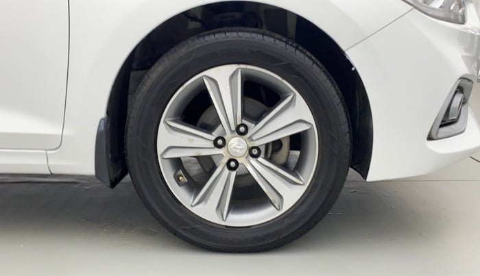2018 Hyundai Verna 1.6 SX VTVT, Petrol, Manual, 49,212 km, Right Front Tyre