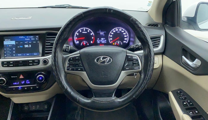 2018 Hyundai Verna 1.6 SX VTVT, Petrol, Manual, 49,212 km, Steering Wheel Close-up