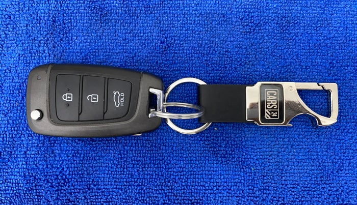 2018 Hyundai Verna 1.6 SX VTVT, Petrol, Manual, 49,212 km, Key Close-up