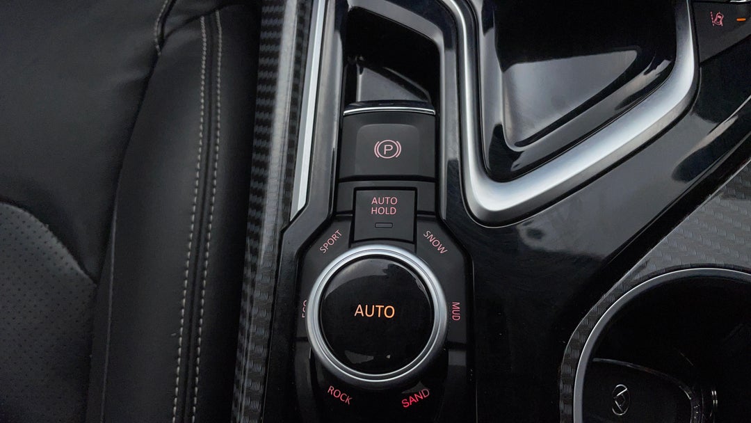 2022 LDV D90 Executive (4wd) D20, Automatic, 34783 km, Handbrake