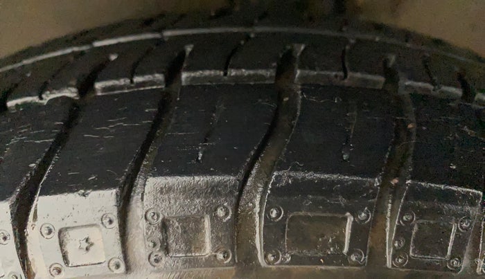 2017 Maruti Alto 800 LXI, Petrol, Manual, 14,865 km, Left Front Tyre Tread