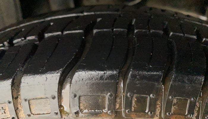 2017 Maruti Alto 800 LXI, Petrol, Manual, 14,865 km, Left Rear Tyre Tread