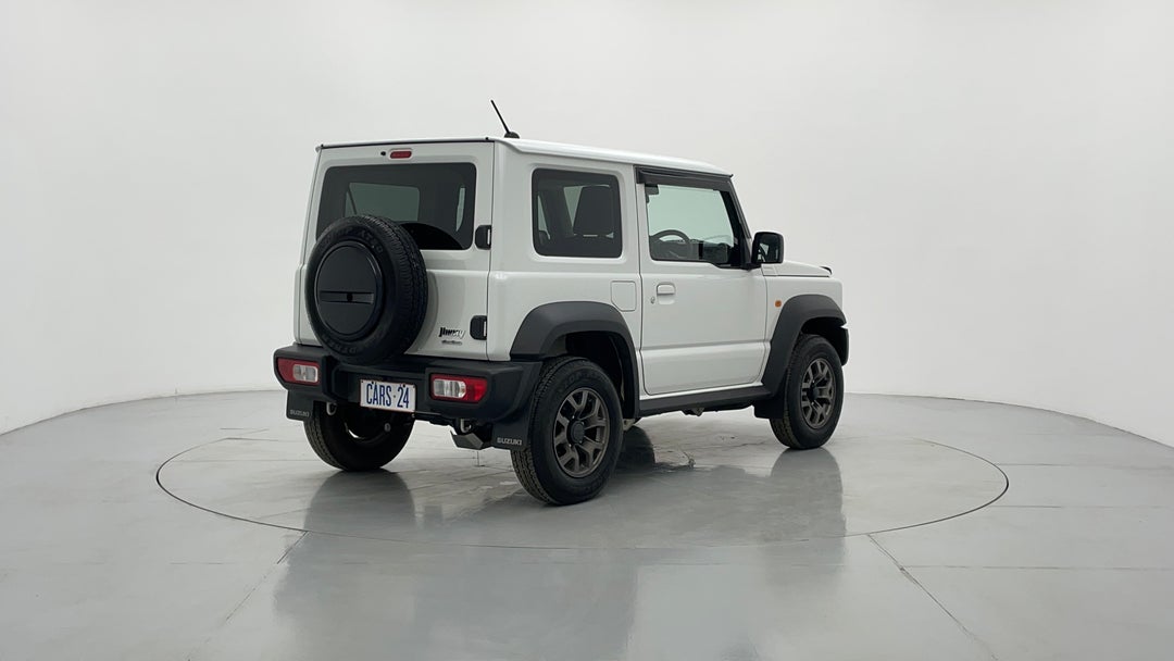 Right Back Diagonal (45- Degree) View