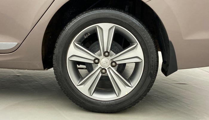 2018 Hyundai Verna 1.6 SX VTVT, Petrol, Manual, 23,550 km, Left Rear Wheel