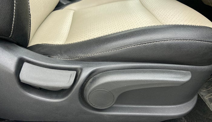 2018 Hyundai Verna 1.6 SX VTVT, Petrol, Manual, 23,550 km, Driver Side Adjustment Panel