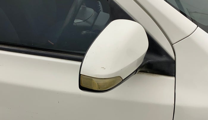 2014 Toyota Etios CROSS 1.4 VD, Diesel, Manual, 84,318 km, Right rear-view mirror - Indicator light not working