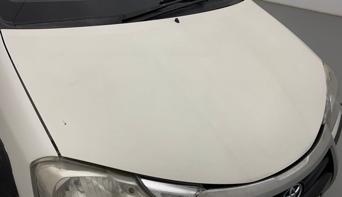 2014 Toyota Etios CROSS 1.4 VD, Diesel, Manual, 84,423 km, Bonnet (hood) - Paint has minor damage