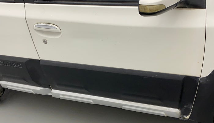 2014 Toyota Etios CROSS 1.4 VD, Diesel, Manual, 84,423 km, Driver-side door - Minor scratches