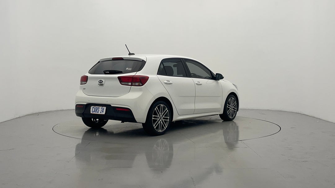 Right Back Diagonal (45- Degree) View