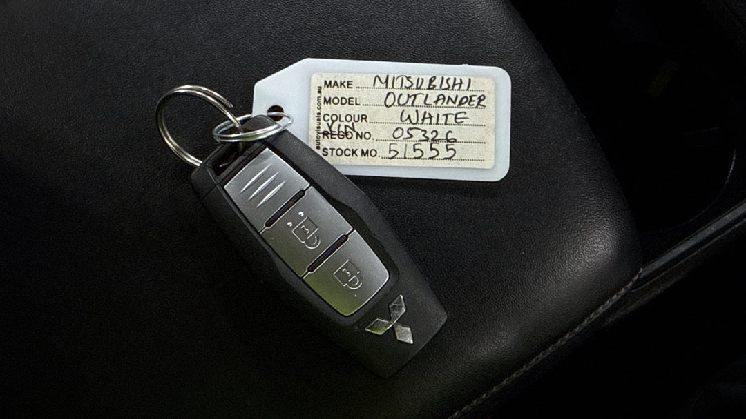 2023 Mitsubishi Outlander Es 7 Seat (2WD), Automatic, 51642 km, Key Close-up