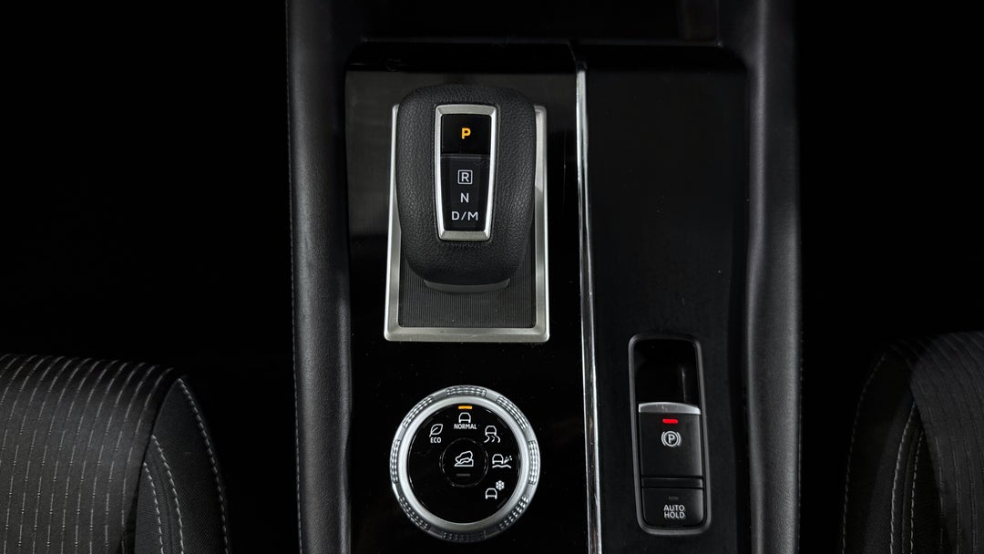 2023 Mitsubishi Outlander Es 7 Seat (2WD), Automatic, 51642 km, Gear Lever 